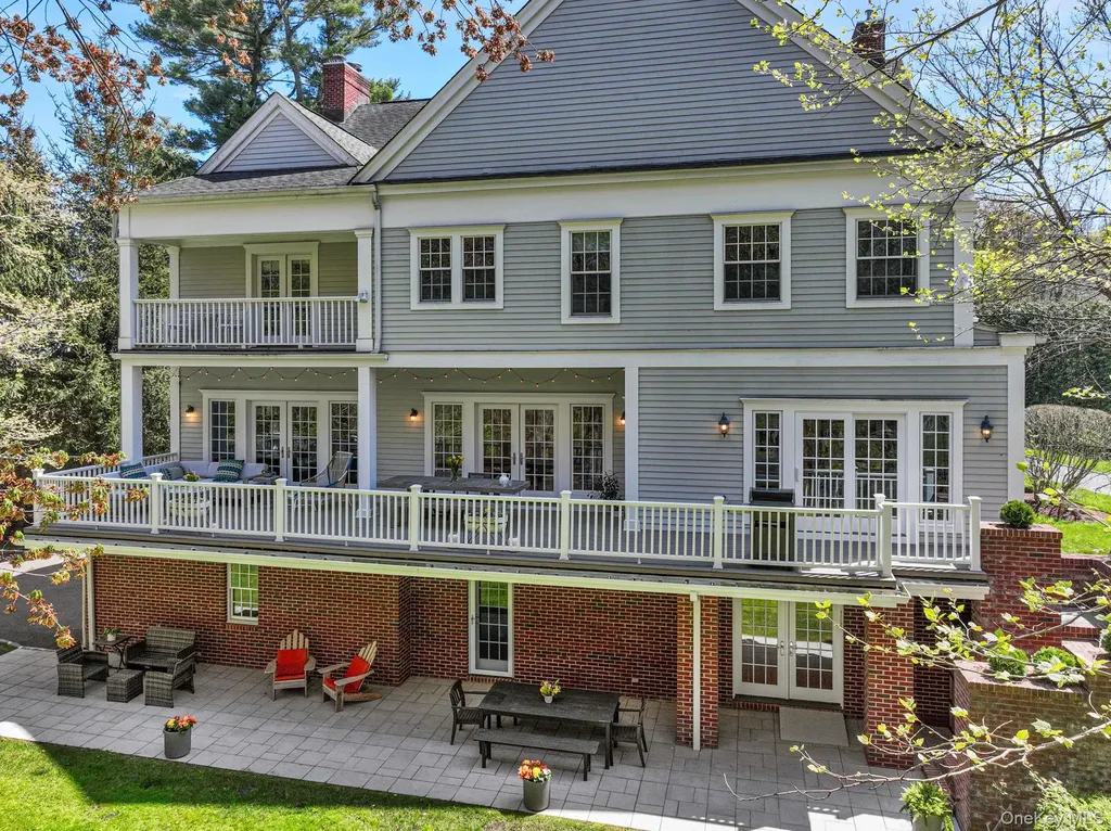 10 Morris Court Rye NY 10580