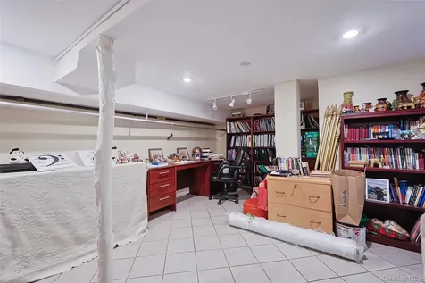 32-25 30th Street Astoria NY 11106