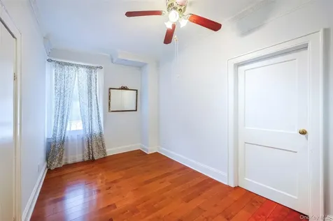 32-25 30th Street Astoria NY 11106