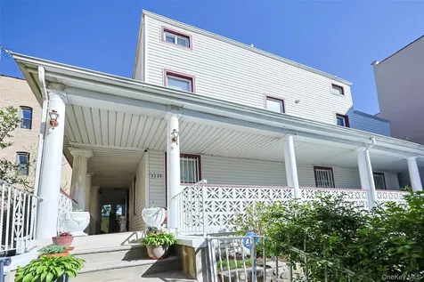 32-25 30TH Street Astoria NY 11106