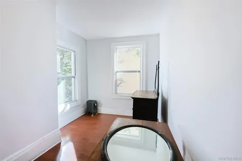 32-25 30th Street Astoria NY 11106