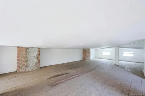 32-25 30th Street Astoria NY 11106