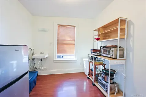 32-25 30th Street Astoria NY 11106