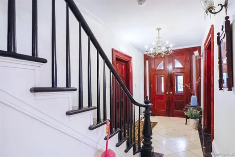 32-25 30th Street Astoria NY 11106