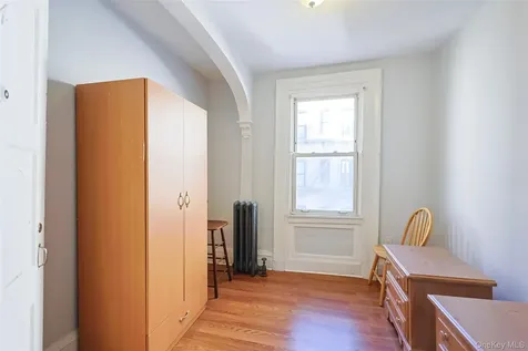 32-25 30th Street Astoria NY 11106