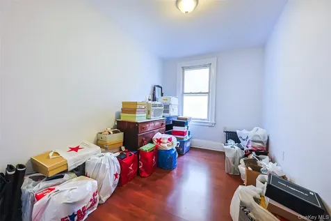 32-25 30th Street Astoria NY 11106