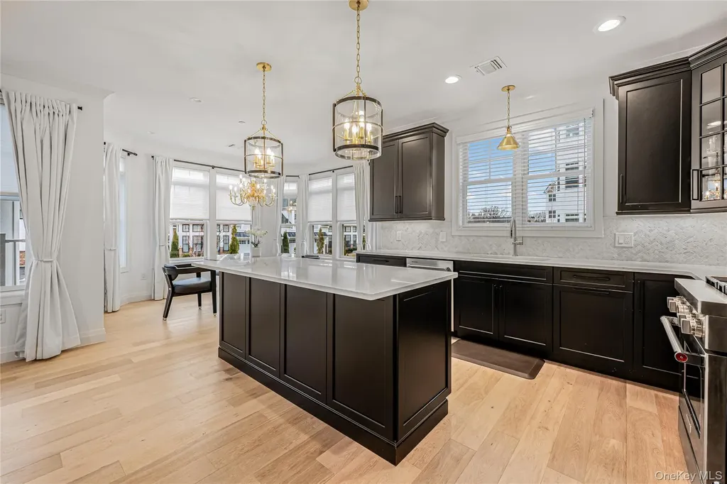 21105 Aspenwood Drive Plainview NY 11803
