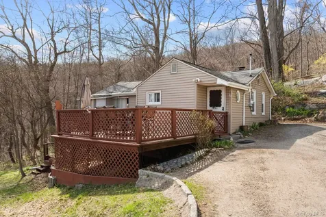 67 Worthington Court E Carmel NY 10512