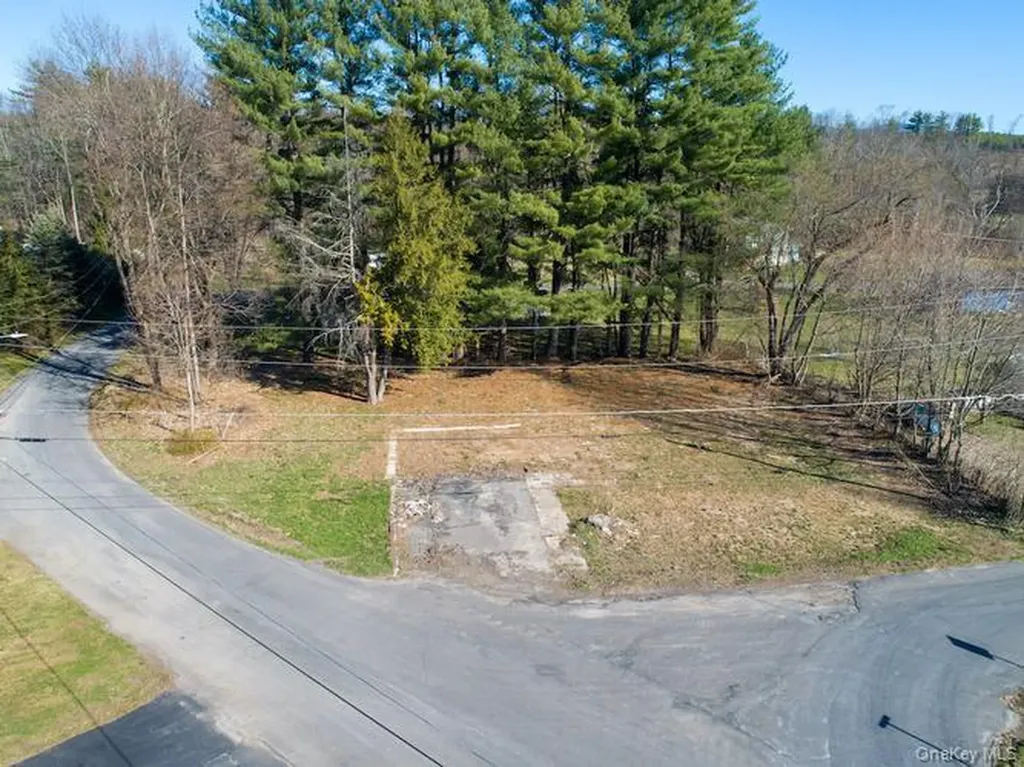 14 Johns Road Kerhonkson NY 12446