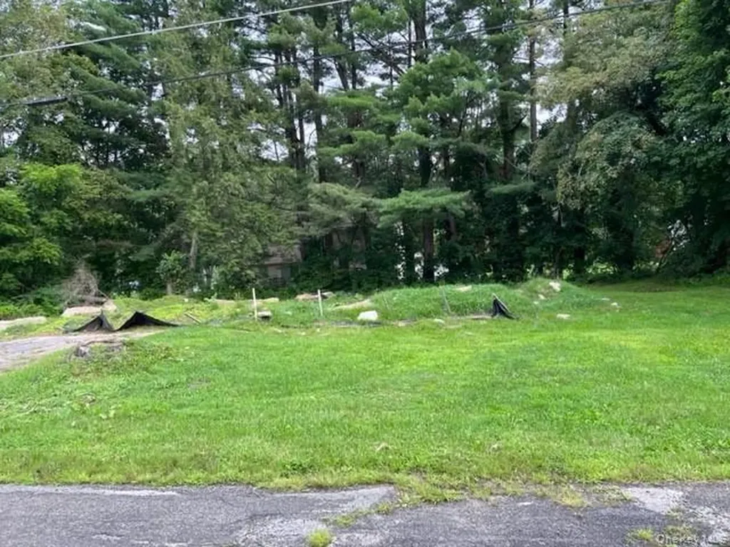 14 Johns Road Kerhonkson NY 12446