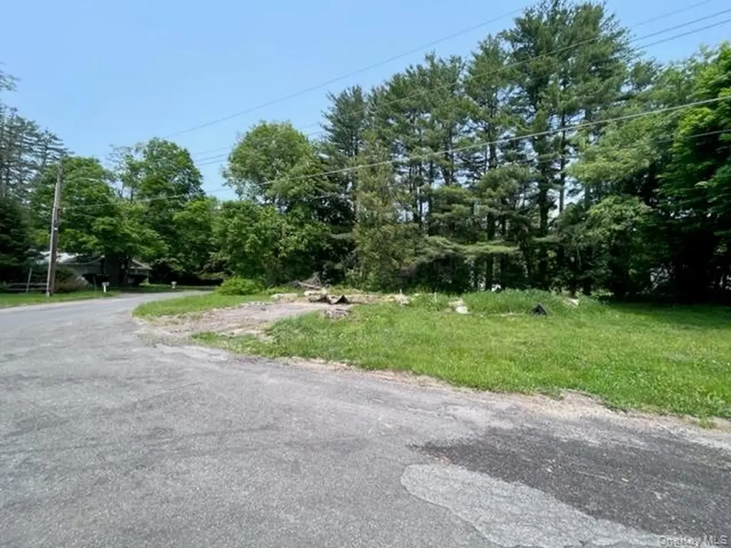 14 Johns Road Kerhonkson NY 12446