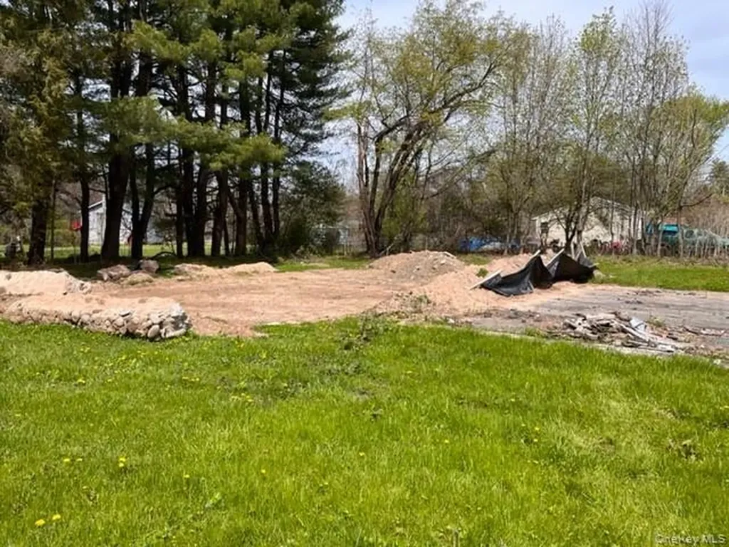 14 Johns Road Kerhonkson NY 12446