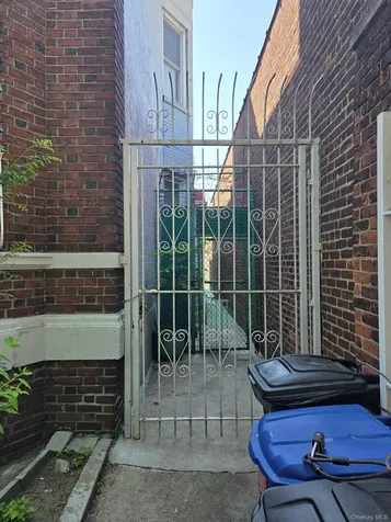 861 Manida Street Bronx NY 10474