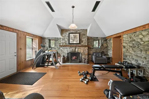 329 Route 6n Mahopac NY 10541