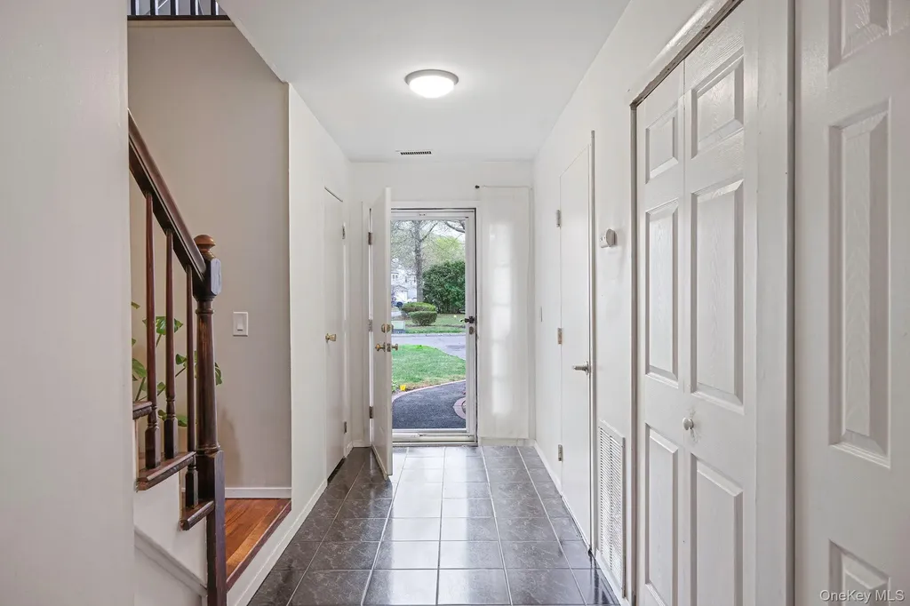 1005 Sara Circle Port Jefferson NY 11776