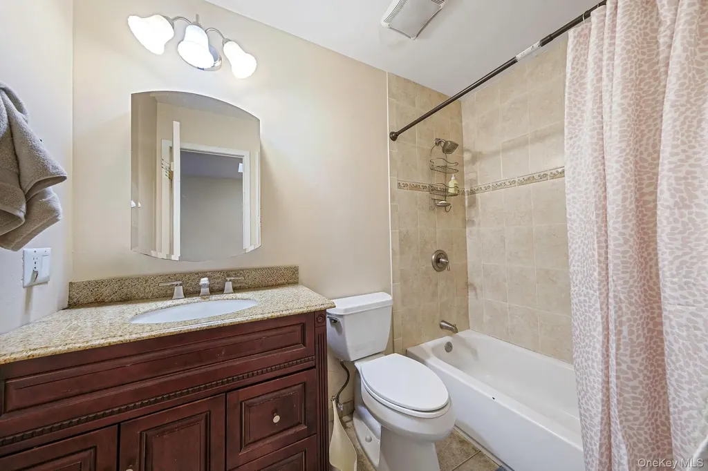 1005 Sara Circle Port Jefferson NY 11776