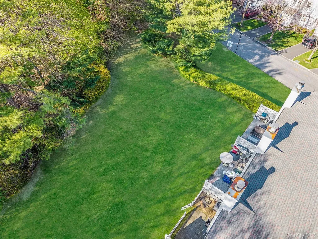 1005 Sara Circle Port Jefferson NY 11776