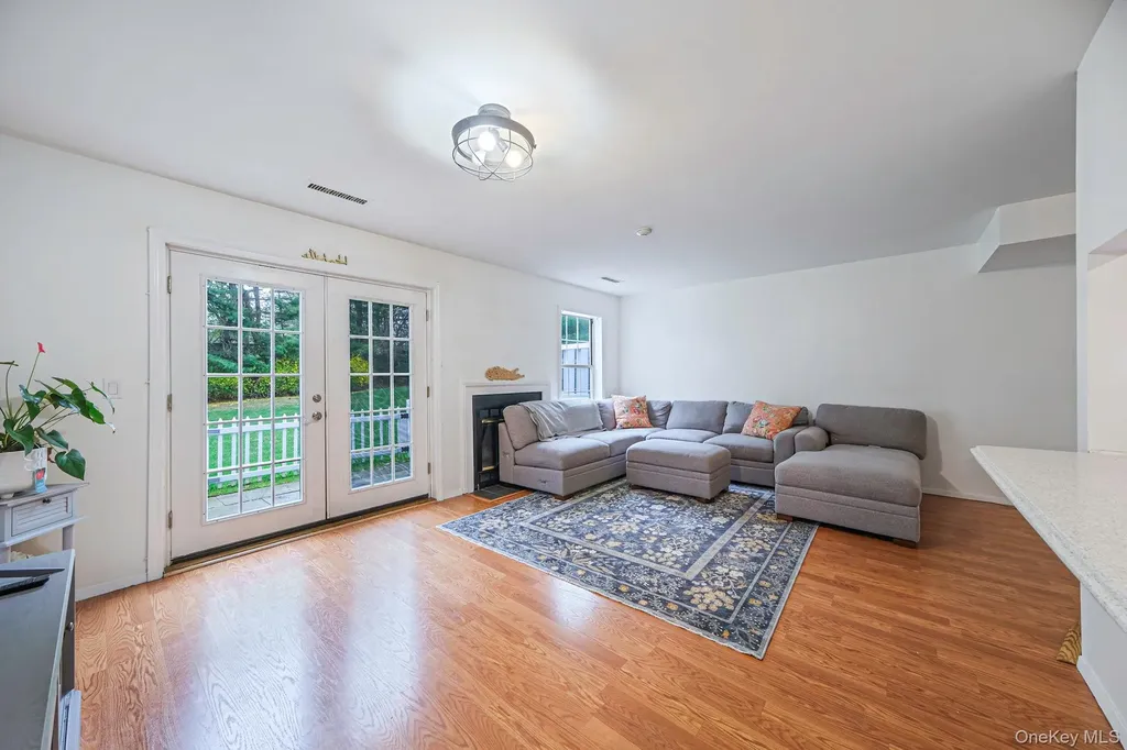 1005 Sara Circle Port Jefferson NY 11776
