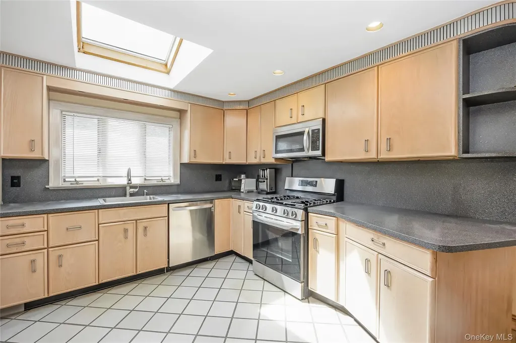1018 Cottage Place Baldwin NY 11510