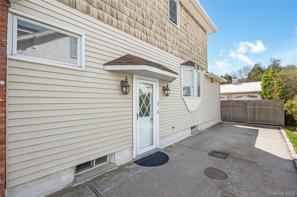 1018 Cottage Place Baldwin NY 11510