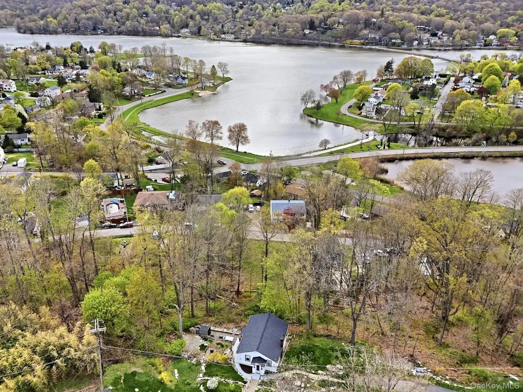 77 Montrose Drive Carmel NY 10512
