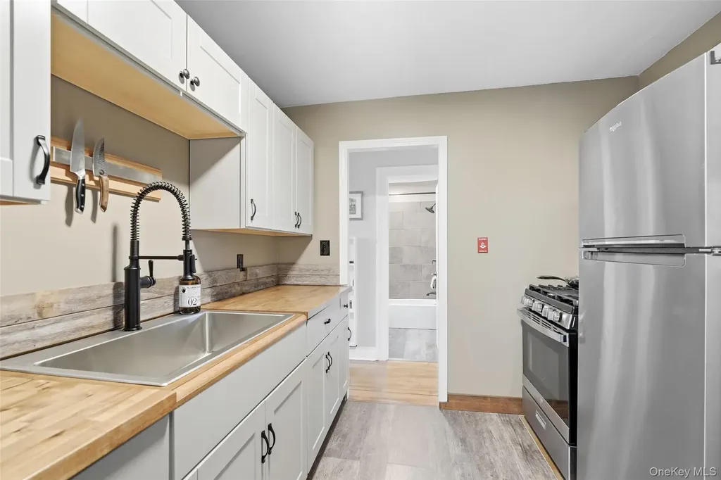 77 Montrose Drive Carmel NY 10512