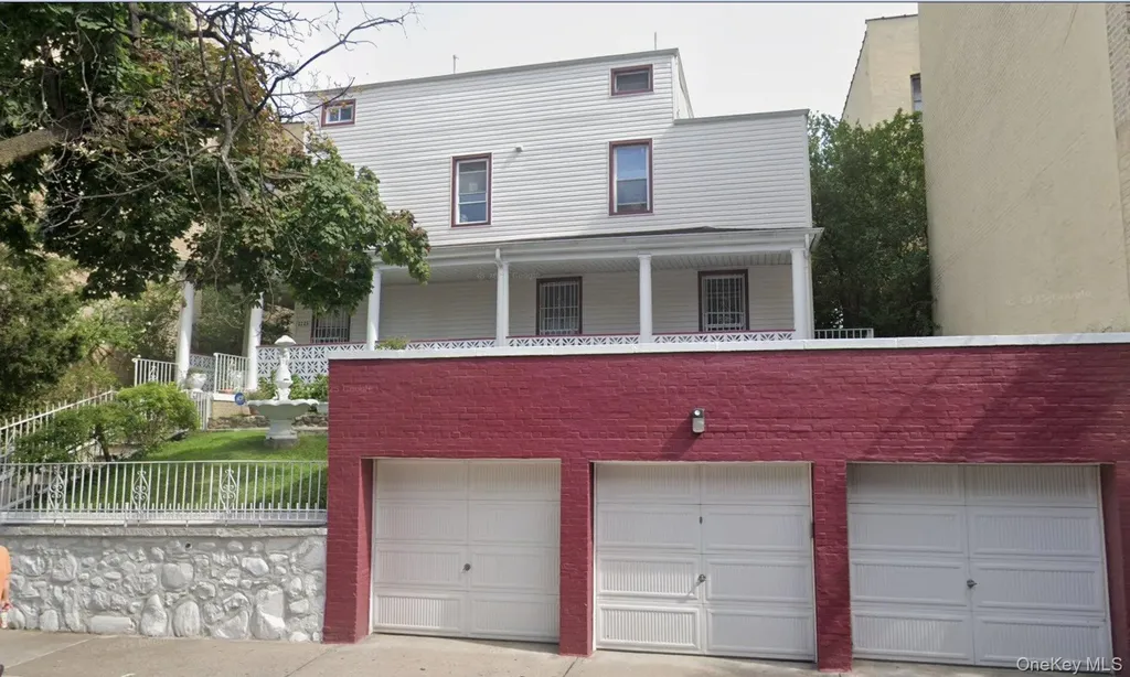 3225 30th Street Astoria NY 11106