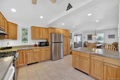 46 Cardoza Avenue Mohegan Lake NY 10567