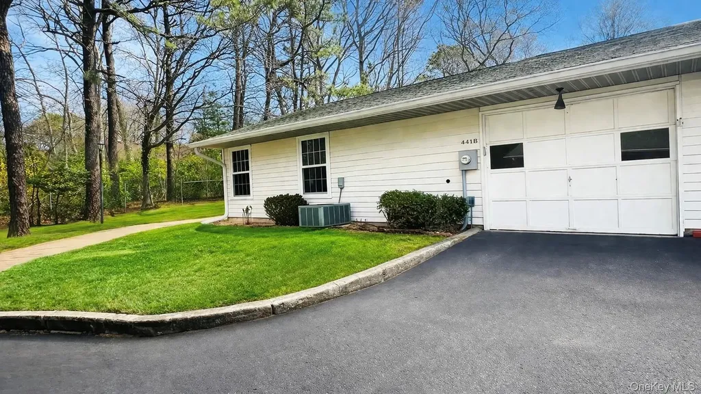 441 Arlington Drive Ridge NY 11961