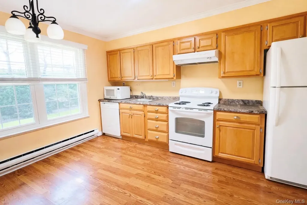 441 Arlington Drive Ridge NY 11961
