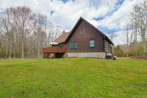 412 Pine Grove Road Smallwood NY 12778