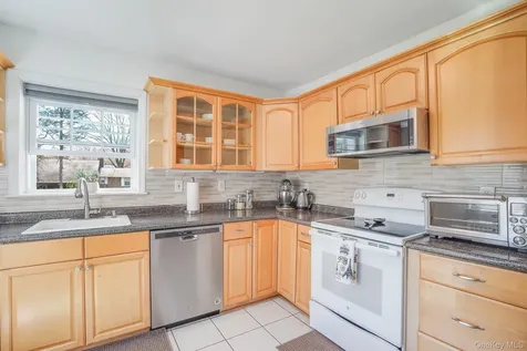 50 Meadow Sweet Road Cortlandt Manor NY 10567