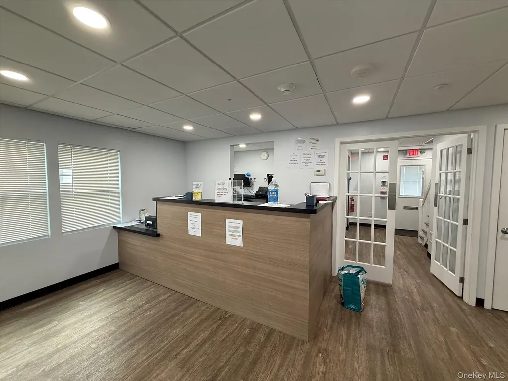 976 Roanoke Avenue Riverhead NY 11901