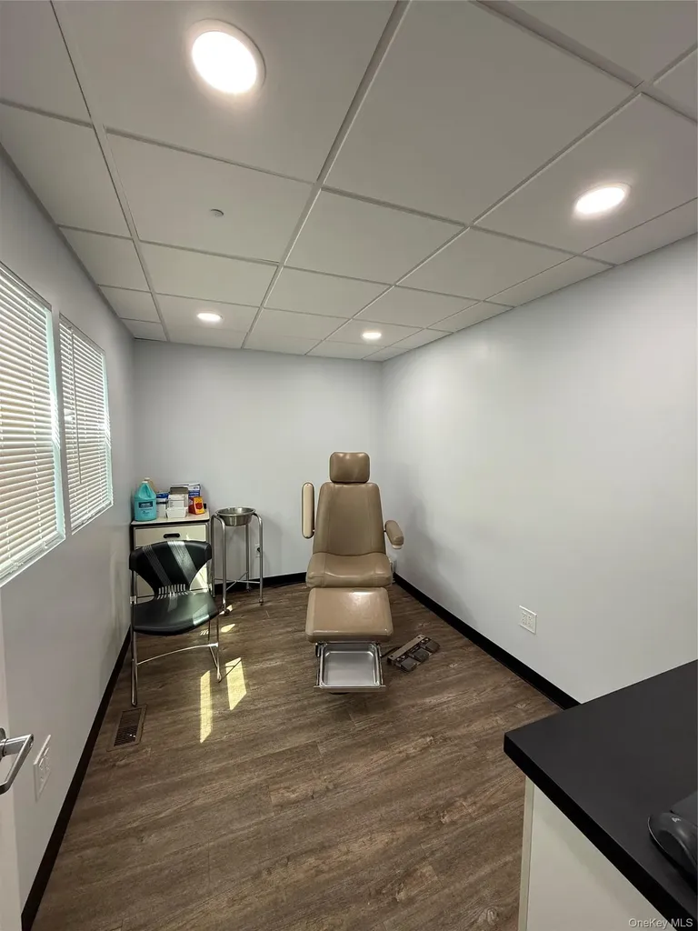976 Roanoke Avenue Riverhead NY 11901