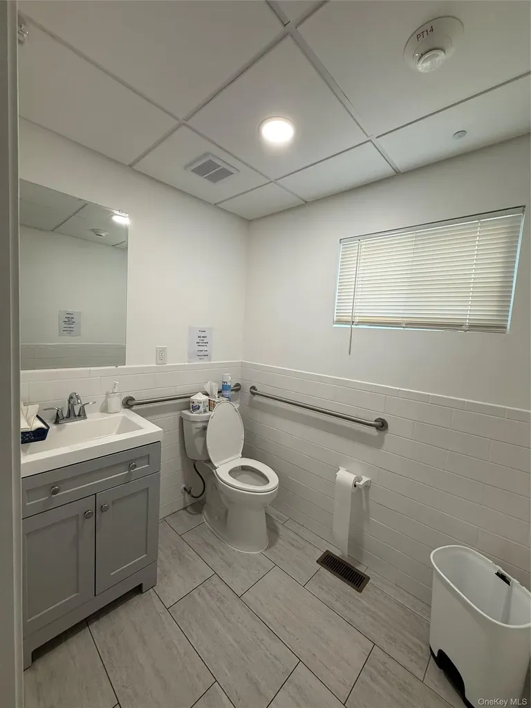 976 Roanoke Avenue Riverhead NY 11901