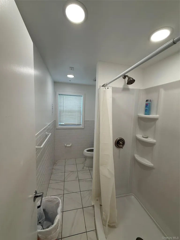 976 Roanoke Avenue Riverhead NY 11901