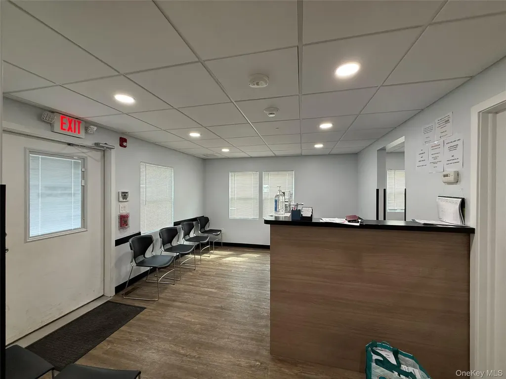 976 Roanoke Avenue Riverhead NY 11901
