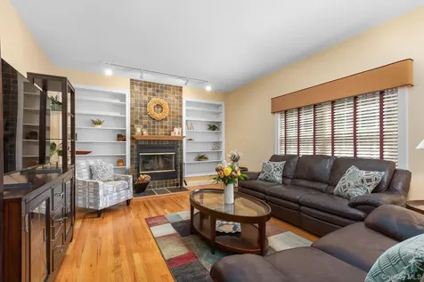 8 Rose Lane Brewster NY 10509