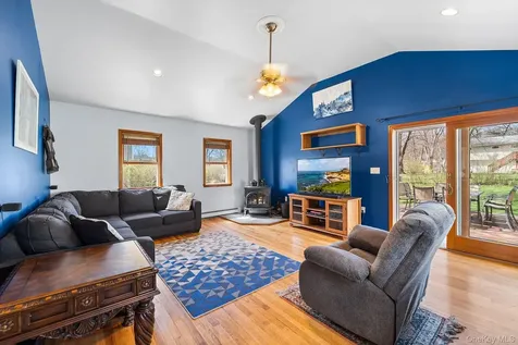 3453 Flanders Drive Yorktown Heights NY 10598