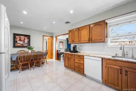 3453 Flanders Drive Yorktown Heights NY 10598