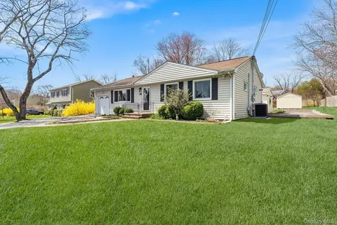 3453 Flanders Drive Yorktown Heights NY 10598