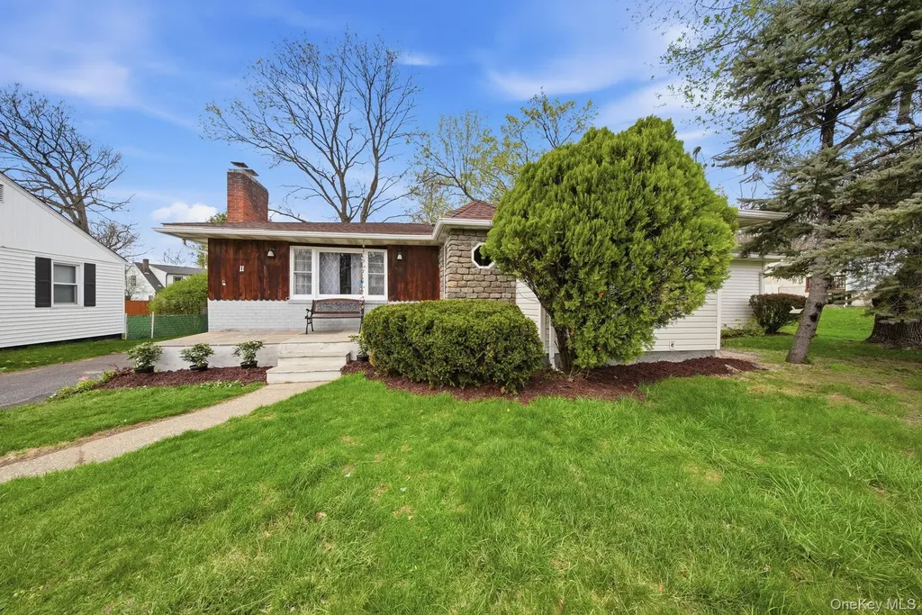 11 5th Avenue Newburgh NY 12550