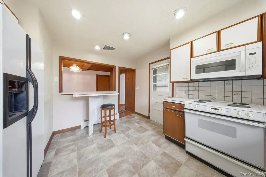 11 5th Avenue Newburgh NY 12550