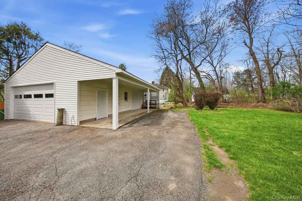 11 5th Avenue Newburgh NY 12550