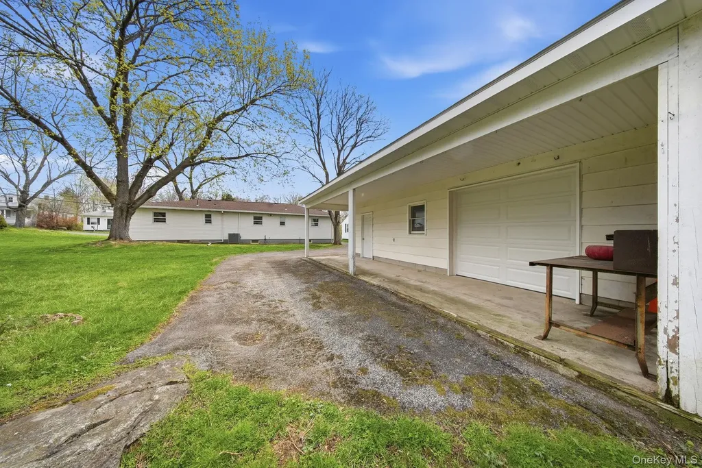 11 5th Avenue Newburgh NY 12550