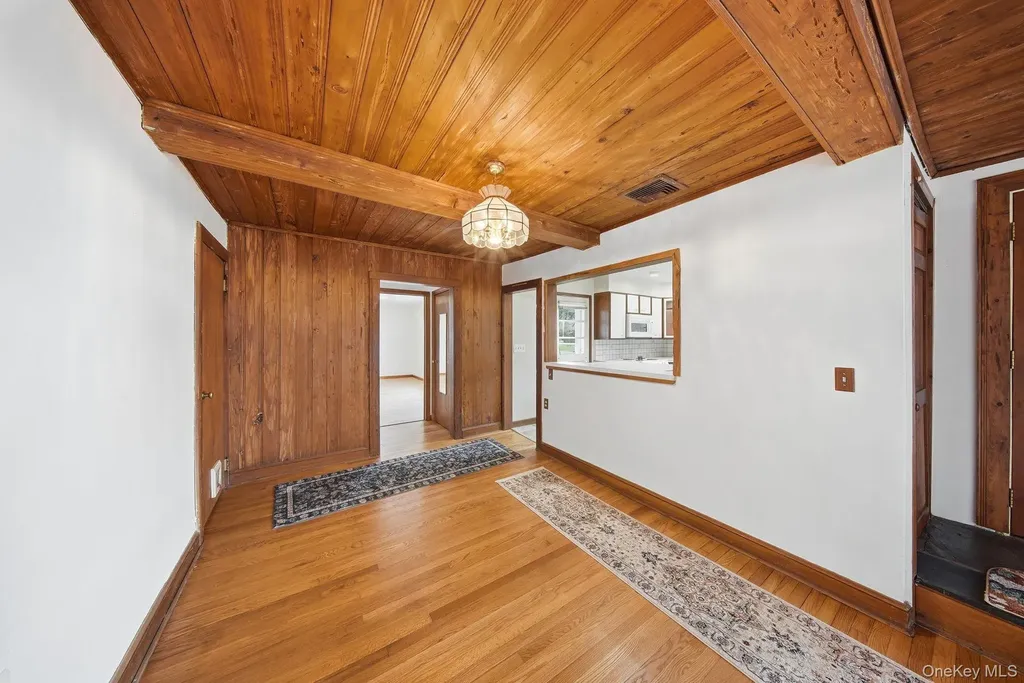 11 5th Avenue Newburgh NY 12550