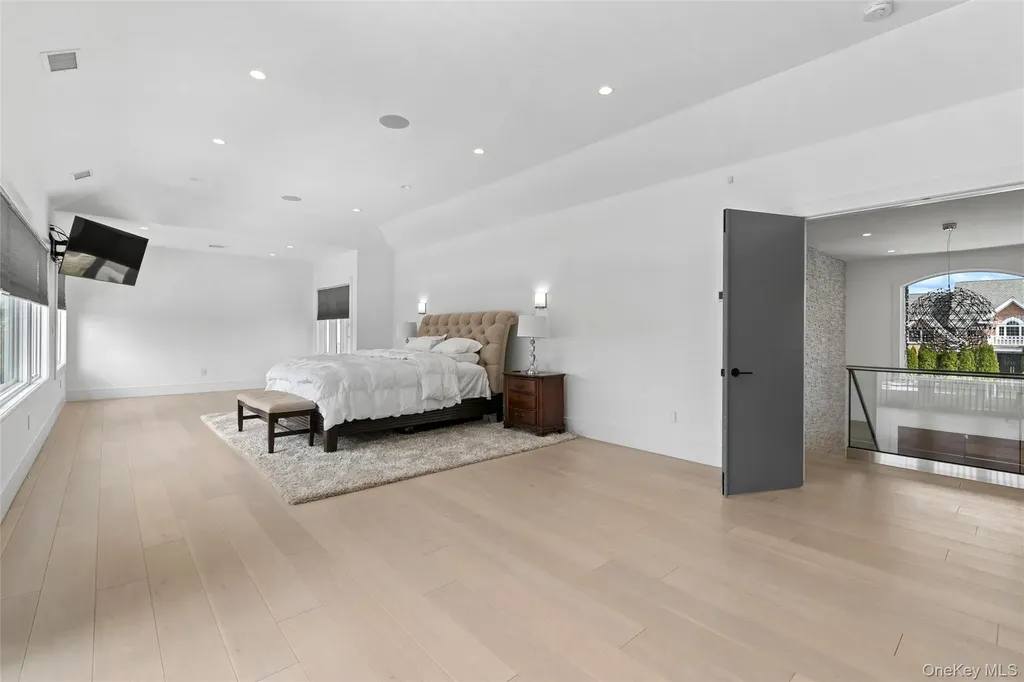 31 Shoal Drive West Islip NY 11795