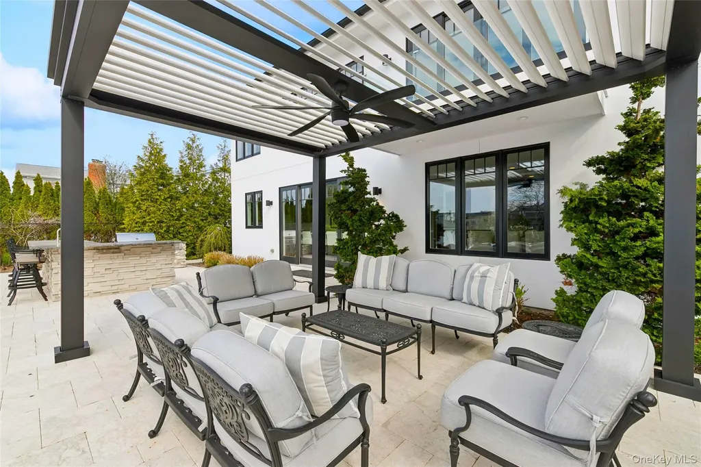 31 Shoal Drive West Islip NY 11795
