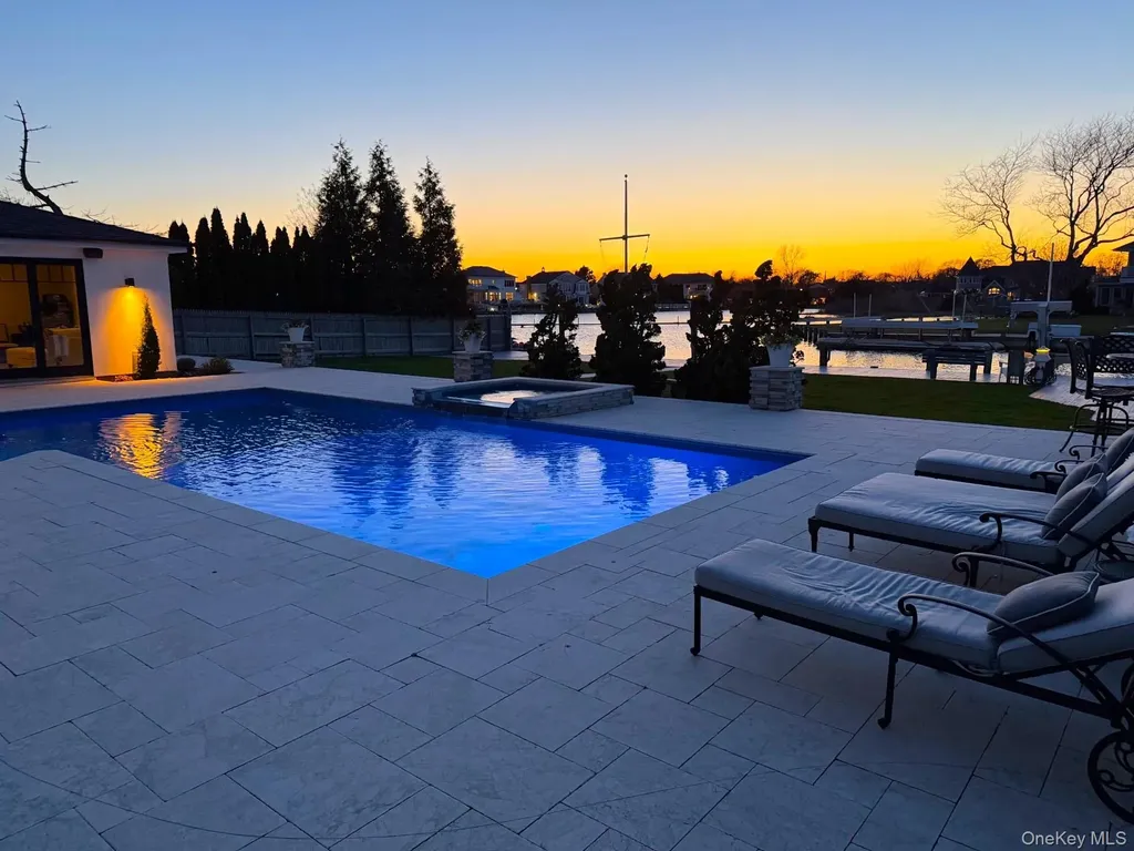 31 Shoal Drive West Islip NY 11795