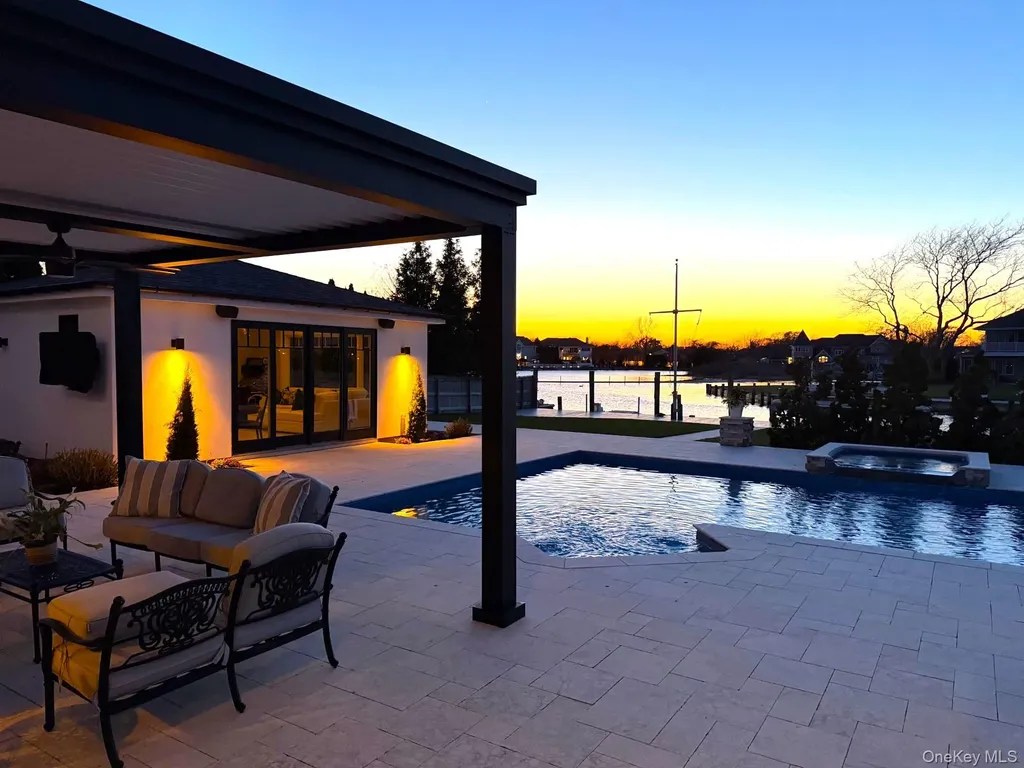 31 Shoal Drive West Islip NY 11795